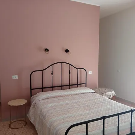 Mi Scialai - Teatro A 150 Mt - Museo A 250 Mt -ortigia 1500 Mt Syrakus